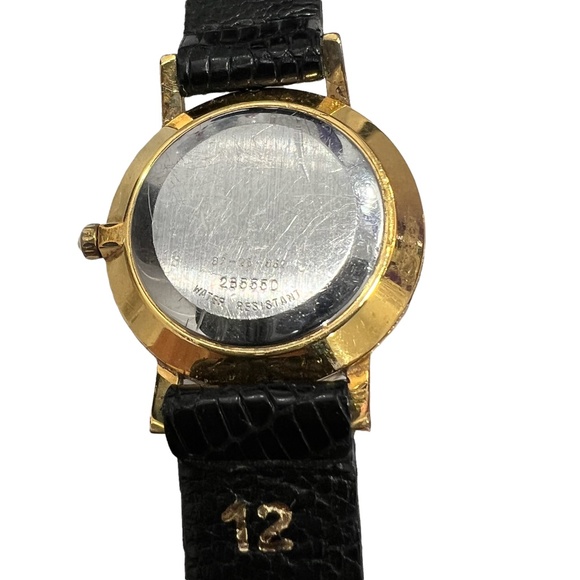 MOVADO MUSEUM CLASSIC 28MM LADIES WATCH - Picture 5 of 15